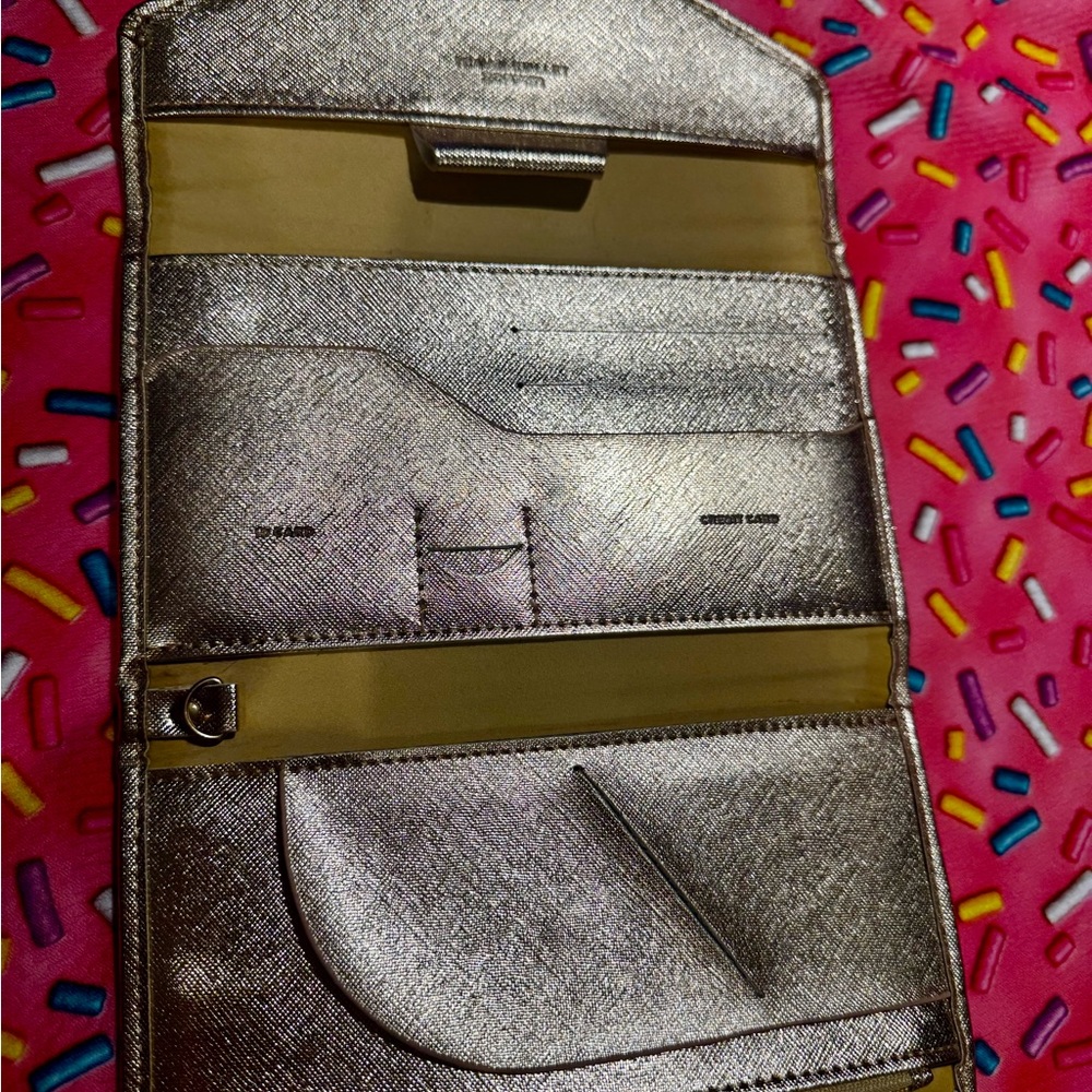 NWOT Gold Travel Clutch Wallet custom paint Sweet Memories - Picture 3 of 9